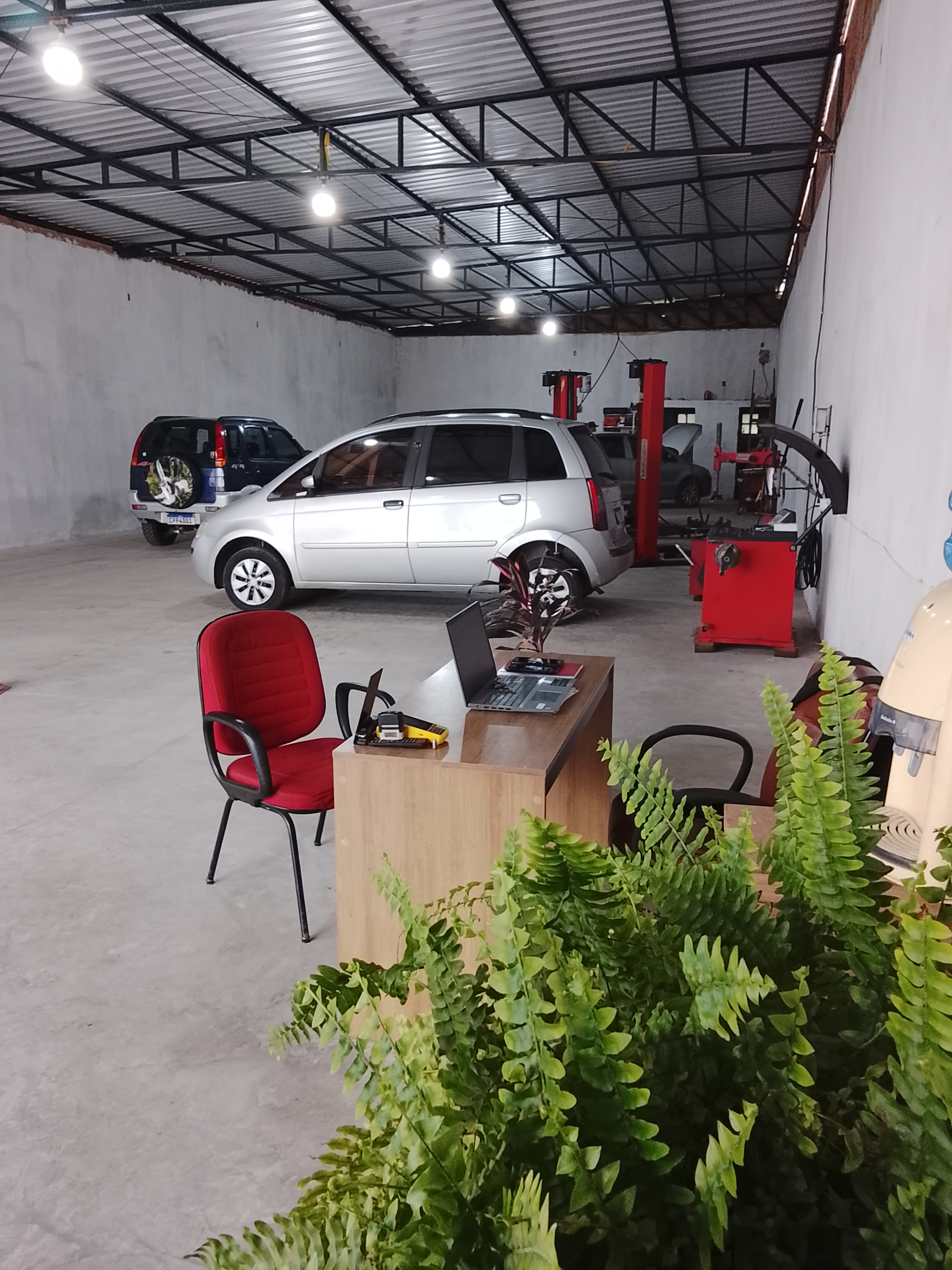 Visão geral da oficina — 2 Irmãos Auto Center